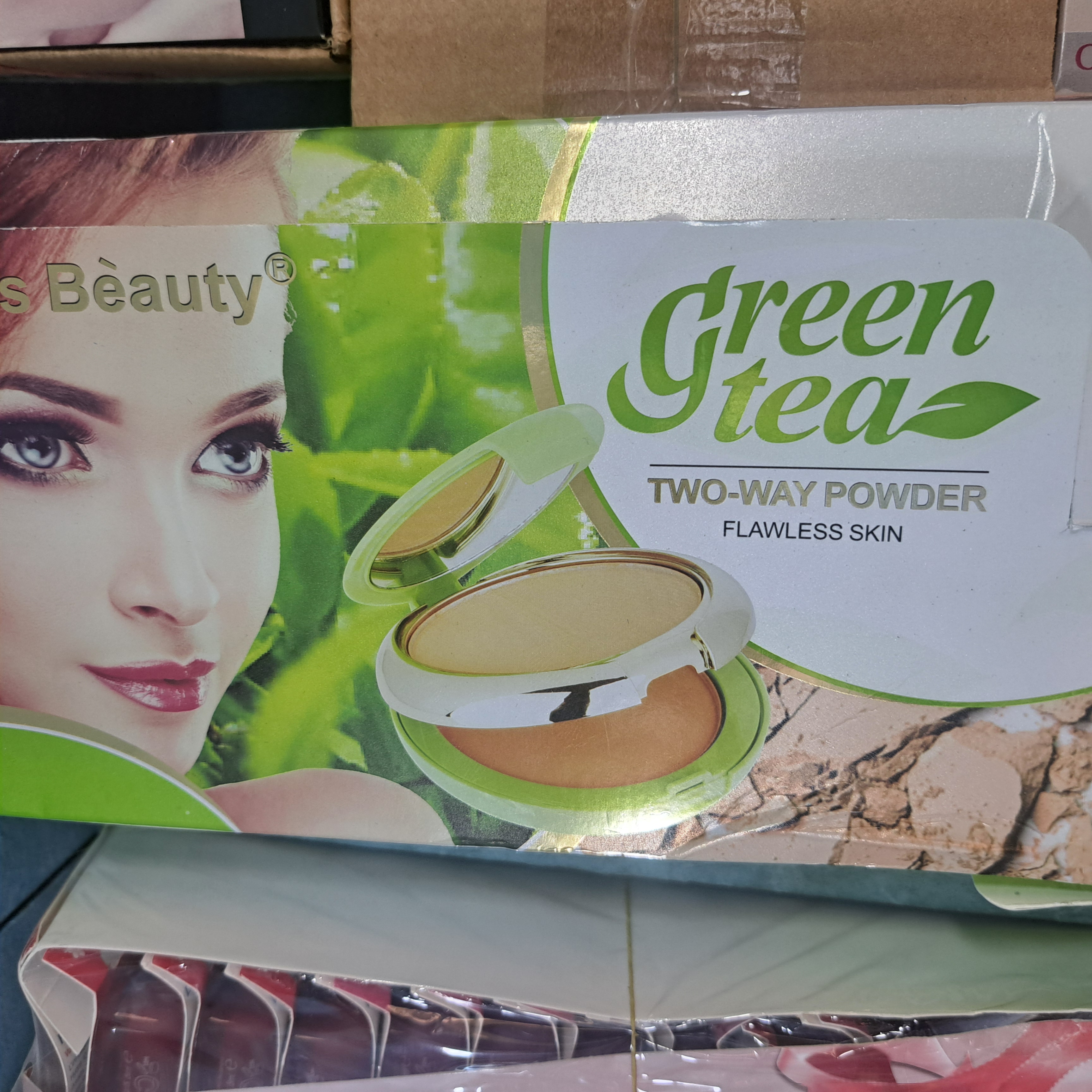 Big green tea compact powder